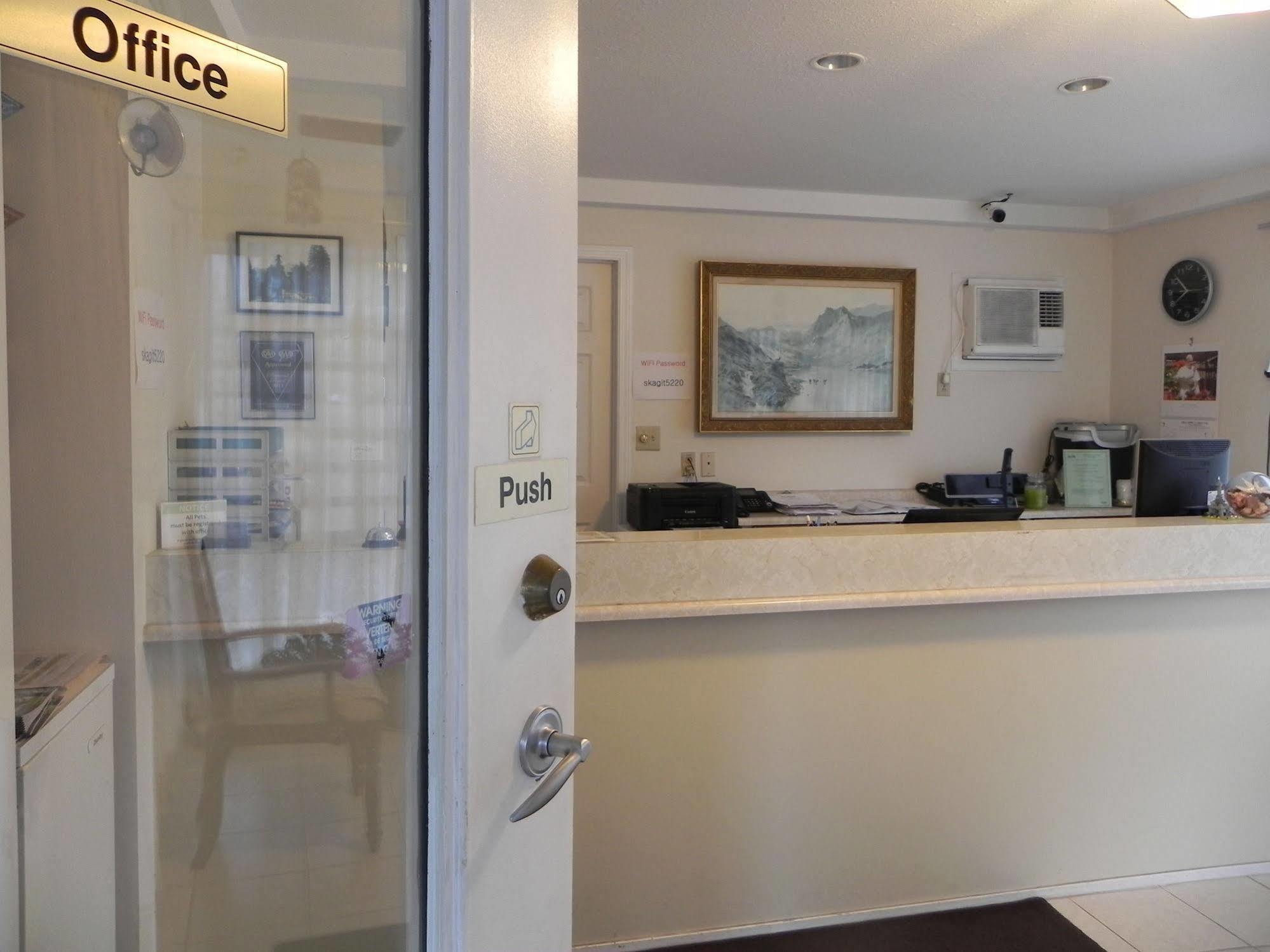 Skagit Motel Hope Ngoại thất bức ảnh
